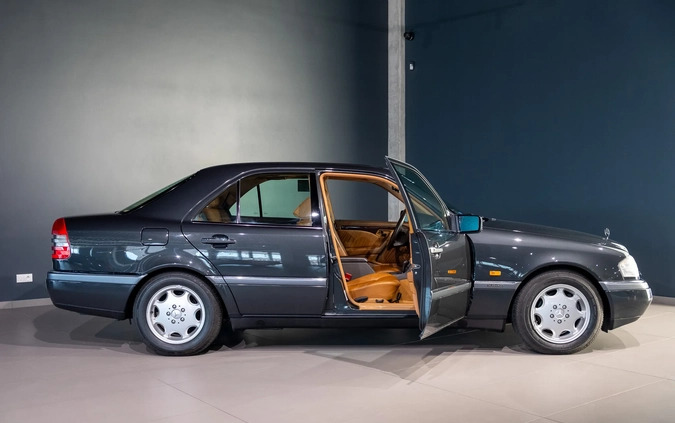 Mercedes-Benz Klasa C cena 99000 przebieg: 10574, rok produkcji 1995 z Nowy Dwór Gdański małe 596